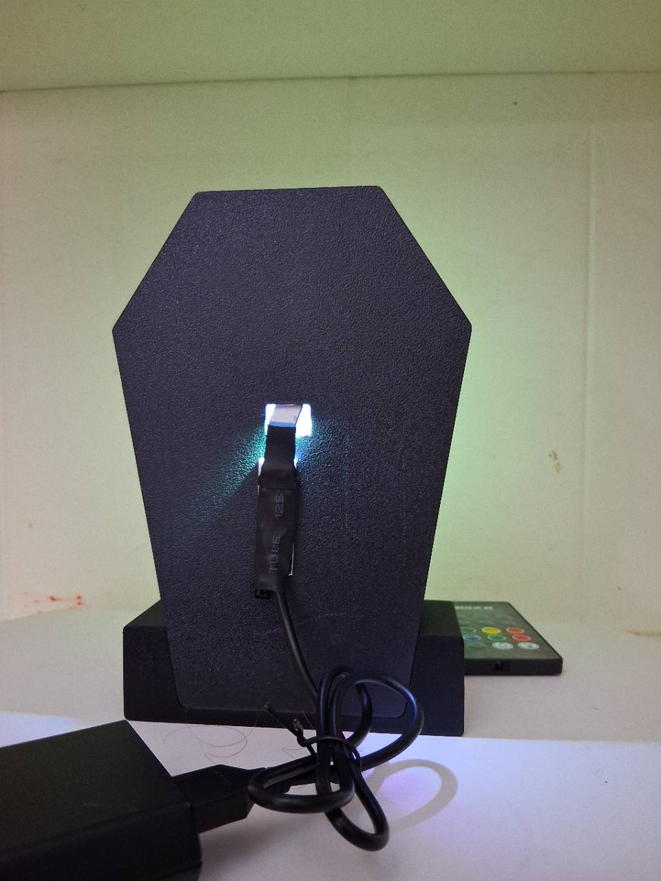 Scarry Cat Coffin LED light box – custom 3D printed – Lit Layer Creations